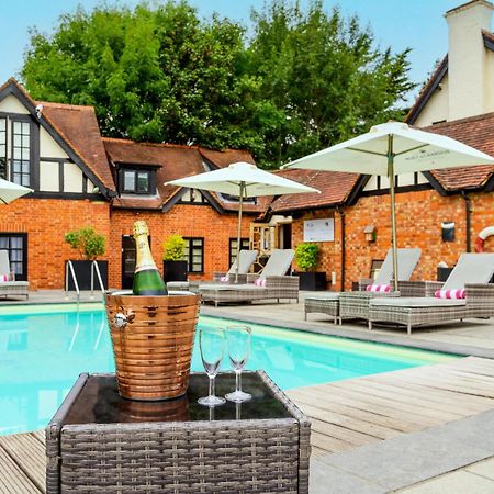 ホテル カルマ サンクタム オン ザ グリーン Cookham Dean エクステリア 写真